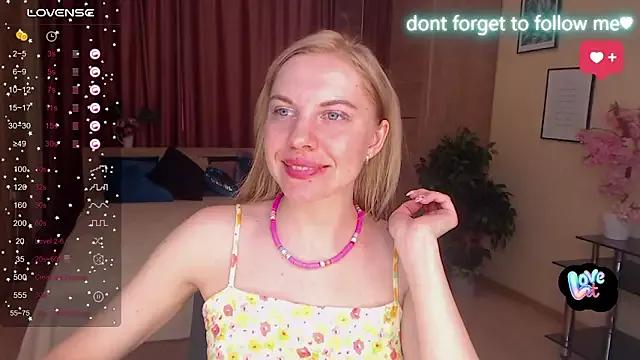 LiSinDoll from StripChat