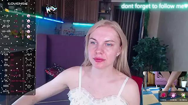 LiSinDoll from StripChat is Freechat