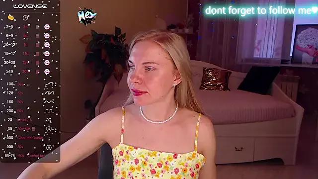LiSinDoll from StripChat is Freechat