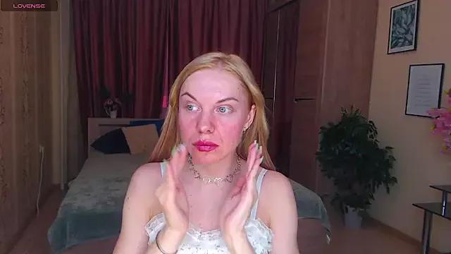 LiSinDoll from StripChat is Freechat