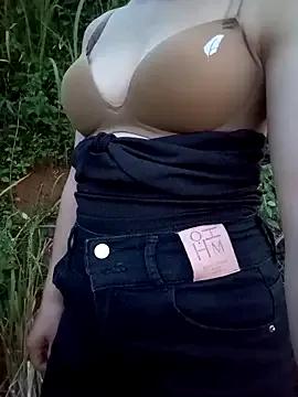 liss-su from StripChat is Freechat