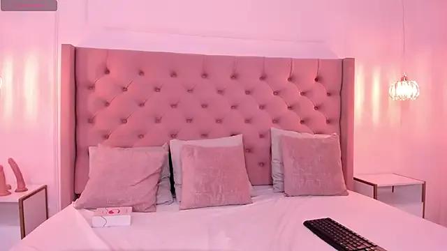 lissa_fernandezz from StripChat is Freechat