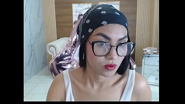 lissandra_s from StripChat is Freechat