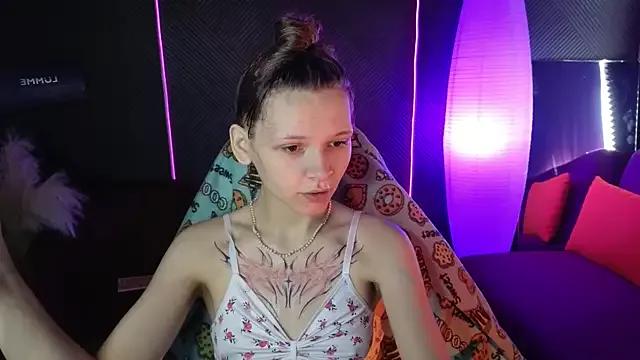 Try our streaming cams variety and talk on a personal level with our adorable girls streamers, showing off their bountiful shapes and dildos.