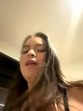 Little__Danni1 from StripChat