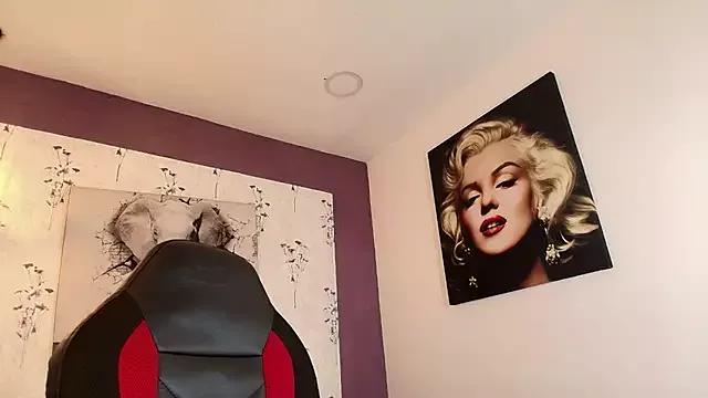 Little_Alann from StripChat is Freechat