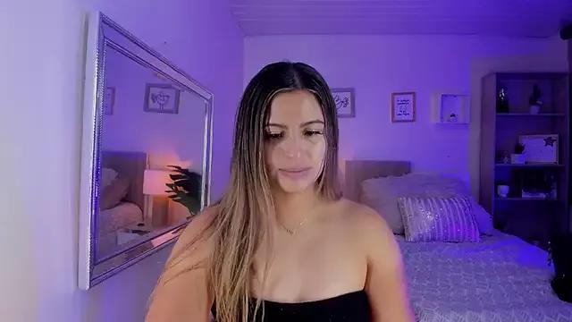 little_antonela from StripChat