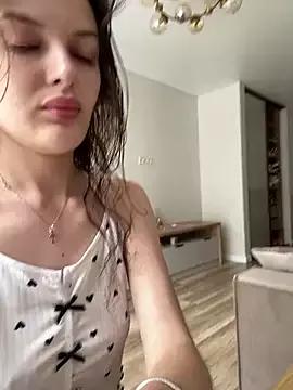 little_belucci from StripChat