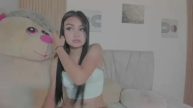 little_emiily_ from StripChat is Freechat