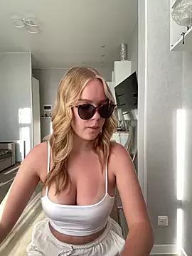 Little_Forest_ELF from StripChat