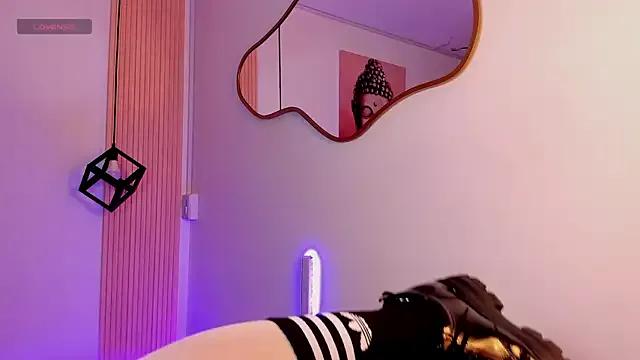 Try our streaming cams variety and talk on a personal level with our adorable girls streamers, showing off their bountiful shapes and dildos.