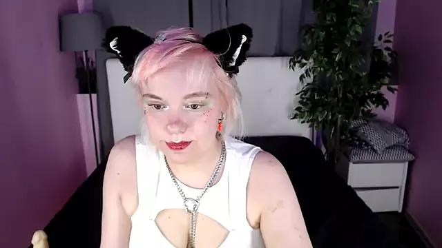 Try our streaming cams variety and talk on a personal level with our adorable girls streamers, showing off their bountiful shapes and dildos.