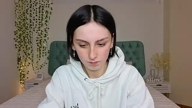 Little_moly999 from StripChat is Freechat