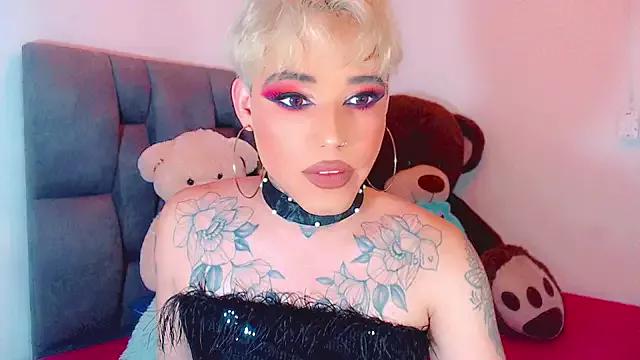 Try our streaming cams variety and talk on a personal level with our adorable girls streamers, showing off their bountiful shapes and dildos.