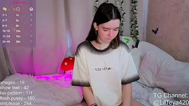 little_Teya from StripChat is Freechat