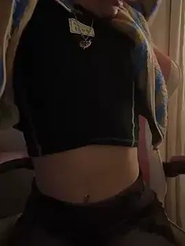 LittleBabyCat22 from StripChat