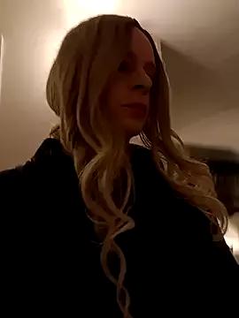 LittleblondeTS from StripChat