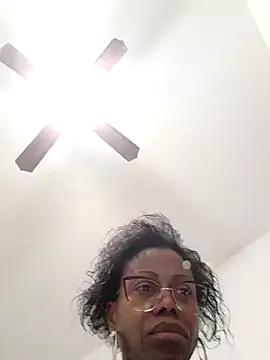 littlebrunett from StripChat