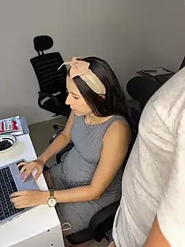 LittleDoll___ from StripChat