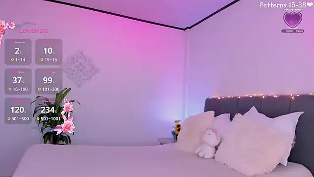 Try our streaming cams variety and talk on a personal level with our adorable girls streamers, showing off their bountiful shapes and dildos.