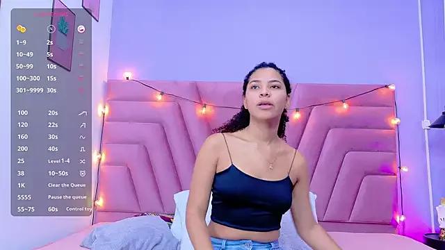 littleebonny from StripChat