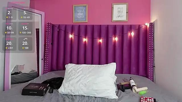 Try our streaming cams variety and talk on a personal level with our adorable girls streamers, showing off their bountiful shapes and dildos.