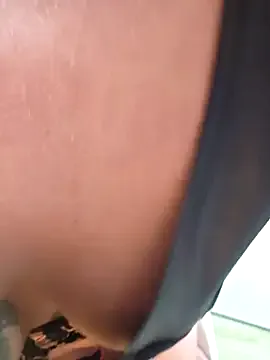 littleladyshelly from StripChat is Freechat