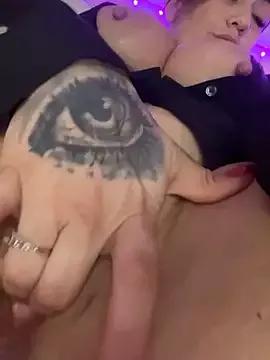 LittleMissEeve from StripChat