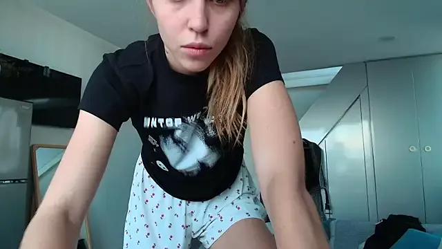littlemolly11 from StripChat is Freechat