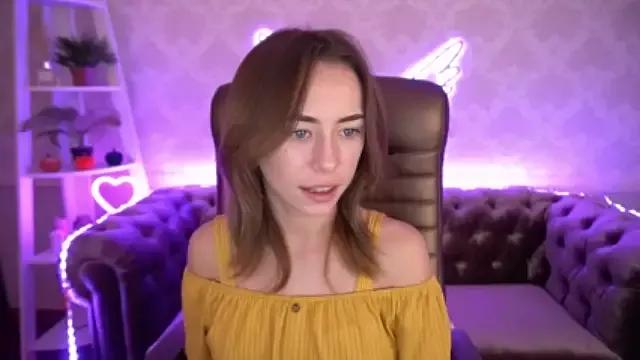 LittlePink_Bunny from StripChat