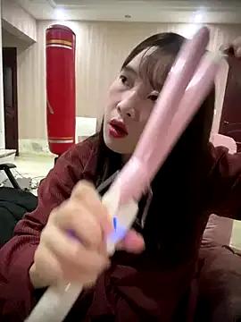 littleqiu from StripChat is Freechat