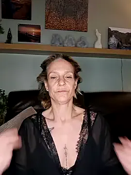 LittleSexyT from StripChat