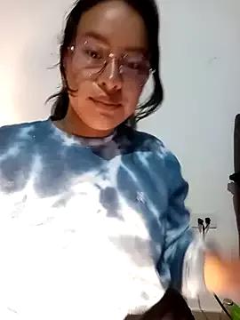 Liulee2 from StripChat