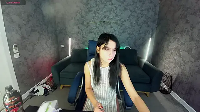 LiviaShy on StripChat 