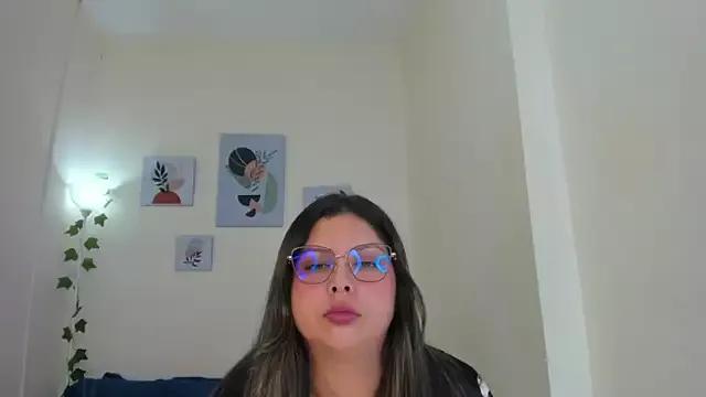 Liz_mannah from StripChat is Freechat