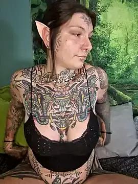 Lizzardqueeen from StripChat