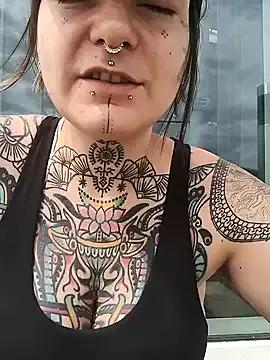 Lizzardqueeen from StripChat