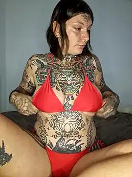 Lizzardqueeen from StripChat