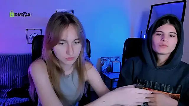 Lizzie_boom from StripChat