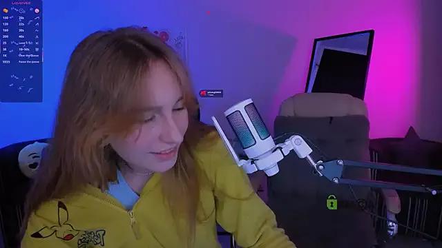 Lizzie_boom from StripChat