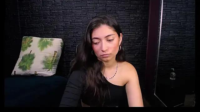 Lizzie_Collin from StripChat is Freechat