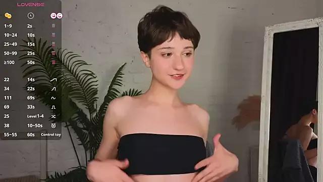 Lizzydiz from StripChat