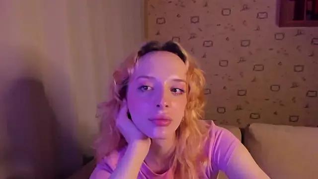 LizzyGrand from StripChat