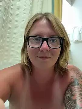 Lizzyloo from StripChat