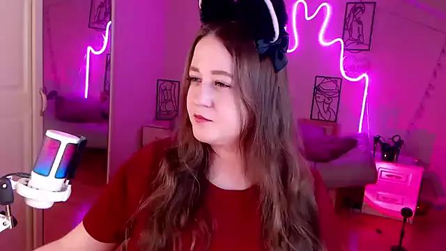 LizzyShine from StripChat