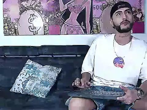 Lobocruzlatino15 from StripChat is Freechat