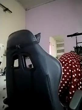 Loirathifanydotada from StripChat is Freechat