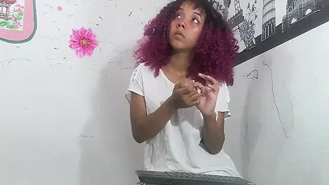 Lola-Pretty from StripChat