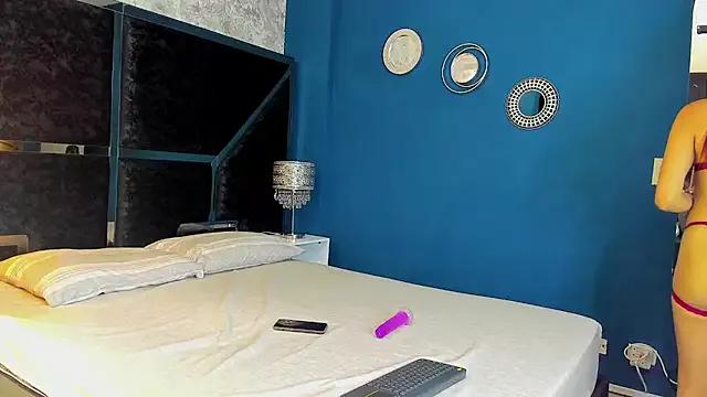 Lola_and_Eros from StripChat is Freechat