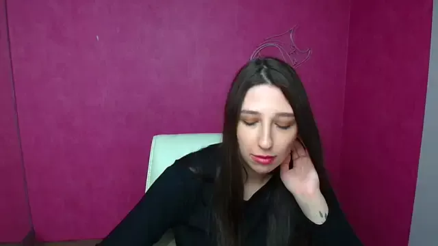 Lola_Kisss on StripChat 